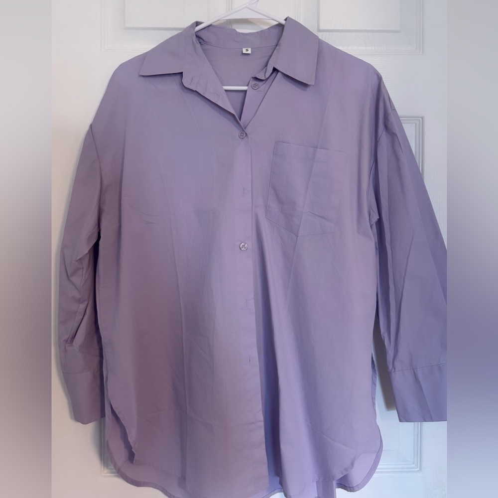 Oversized purple blouse.